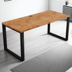 biurko loft w pokoju