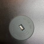 Bezprzewodowa ładowarka indukcyjna w blacie czarnym