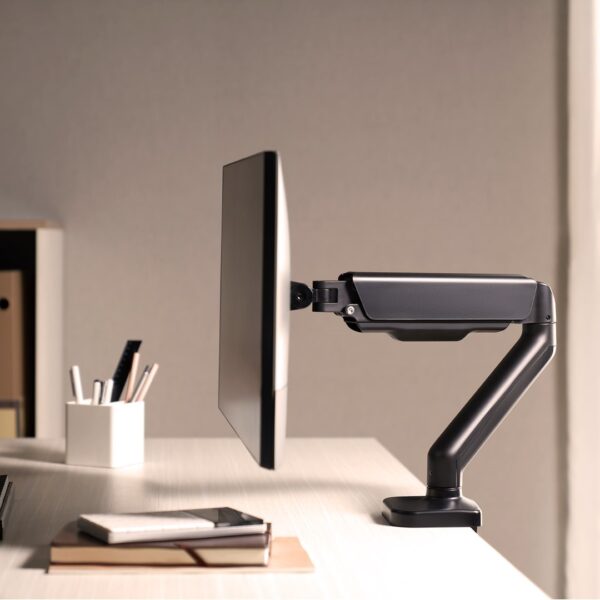 lv06637.jpg lv06637.jpg